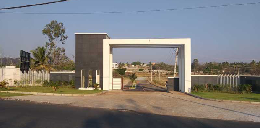 Main Drive Way – Shruthi Gardens Villa Plots in Kaggalipura